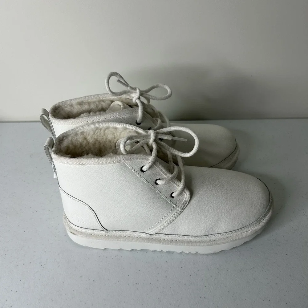 UGG Neumel Chukka Ankle Boots Men's 6 Womens 7.5 White Leather 1133777